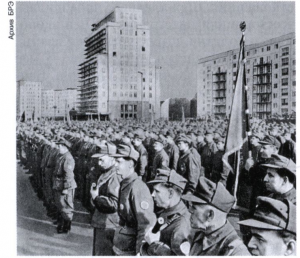 Парад боевых рабочих дружин в Восточном Берлине. Август 1961.